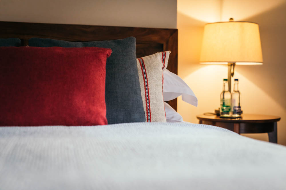 Rose Cottage is a one bedroomed cottage with two bathrooms, patio and bbq area, aga kitchen and stunning gardens
