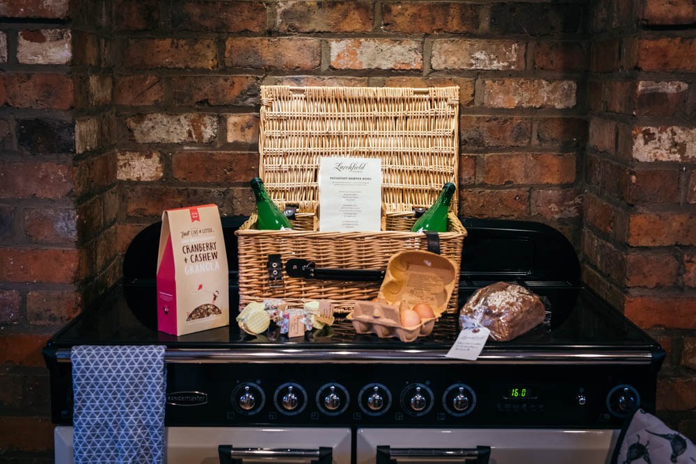 Larchfield Hamper in Rose Cottage