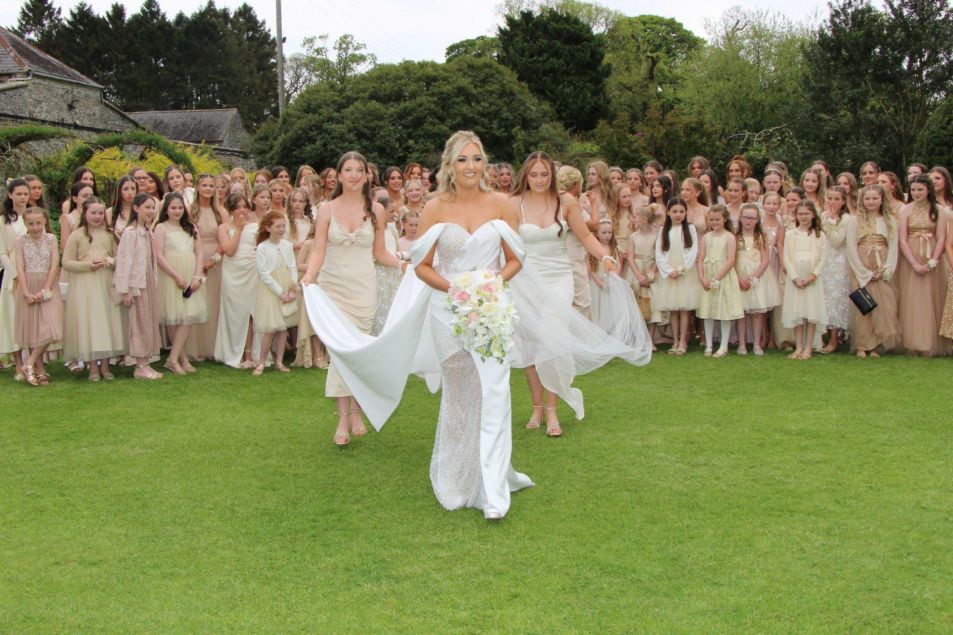 bbc-featured-wedding-larchfield-95-bridesmaids